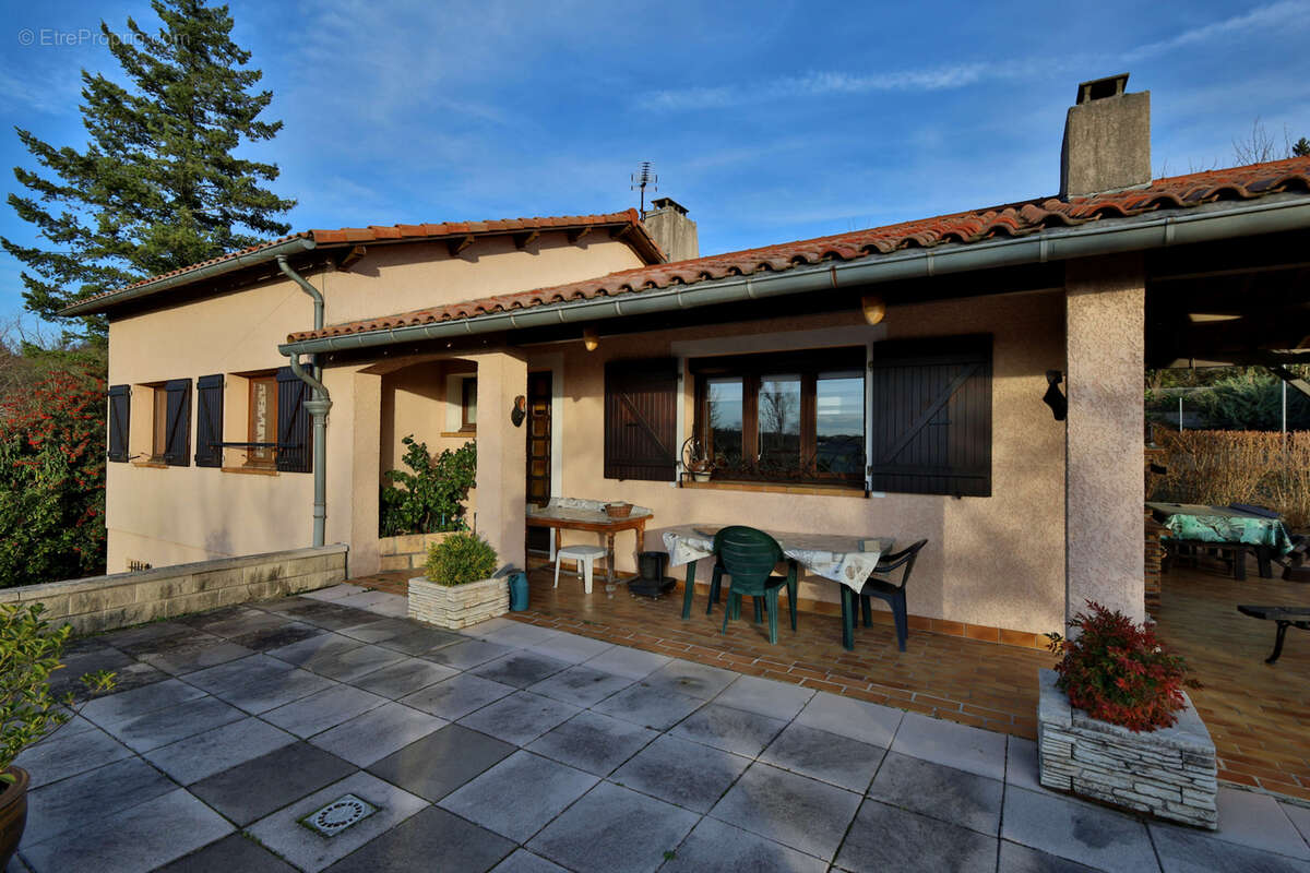 Maison à LUZINAY