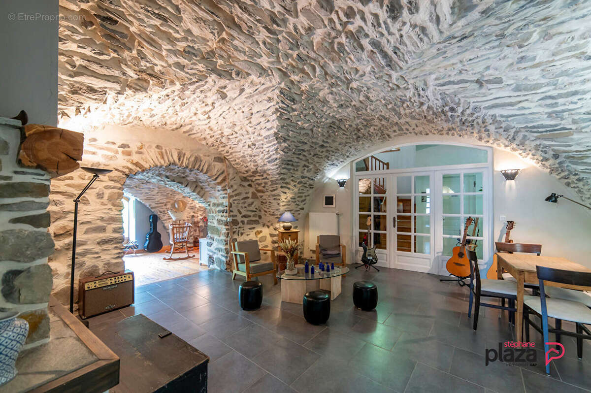 Maison à SAINT-ANDRE-D&#039;EMBRUN