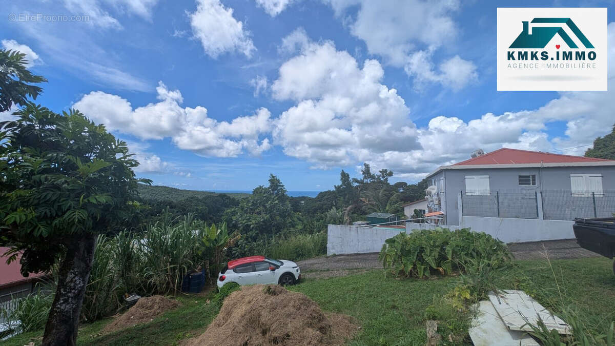 Terrain à SAINTE-LUCE