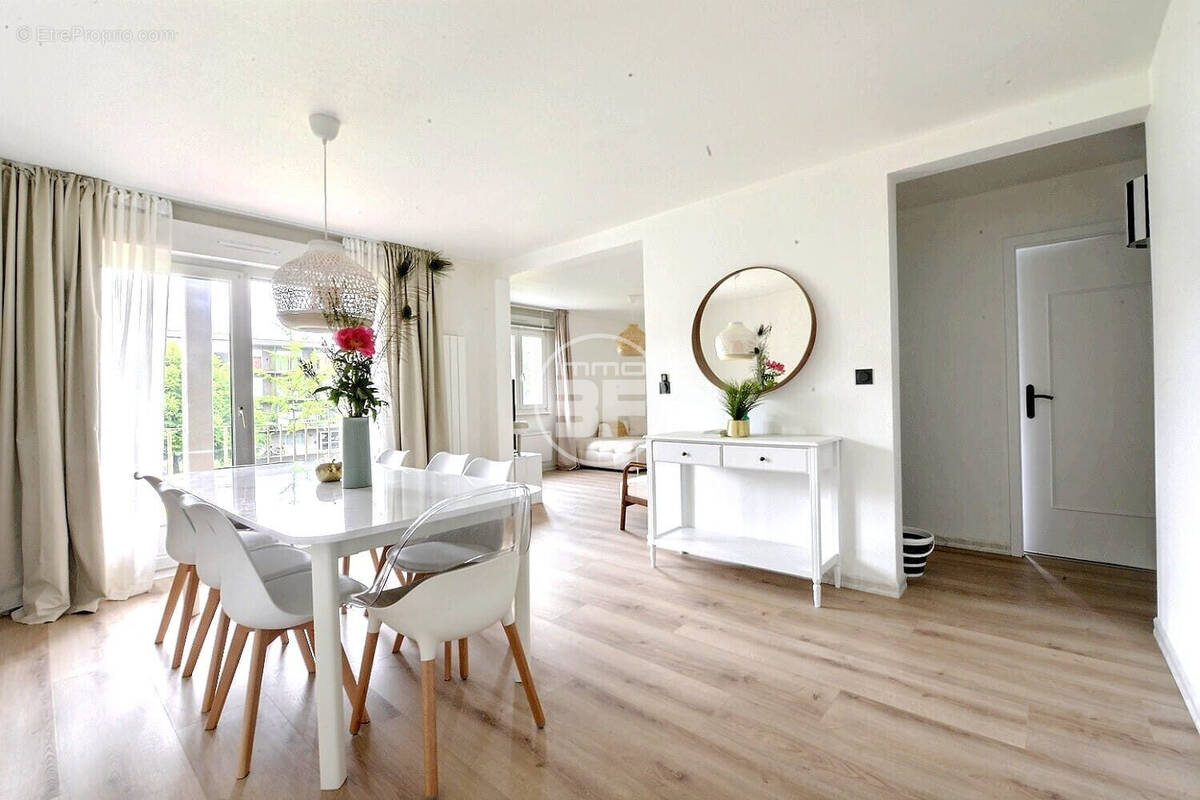Appartement à VILLAGE-NEUF