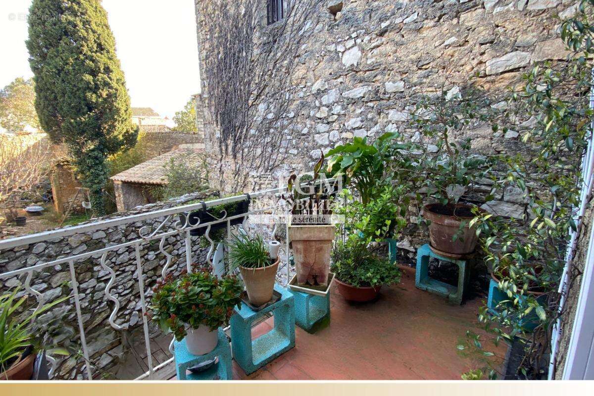 Maison à COURNONTERRAL