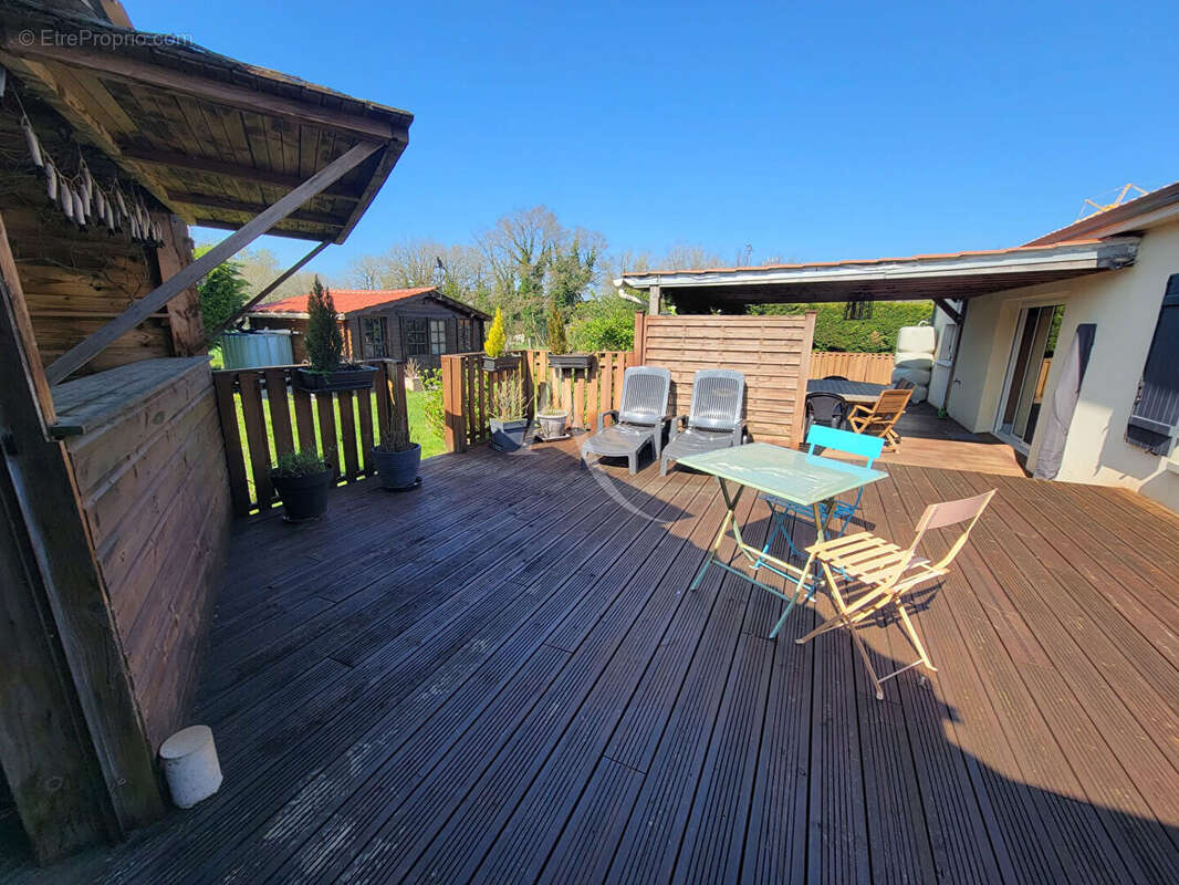 Maison à SAINT-ETIENNE-DU-BOIS