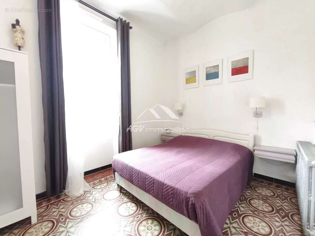 Maison à SAINT-JULIEN-LES-ROSIERS