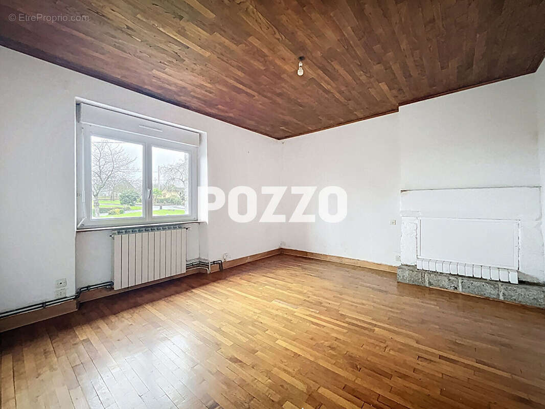 Maison à JUVIGNY-LE-TERTRE