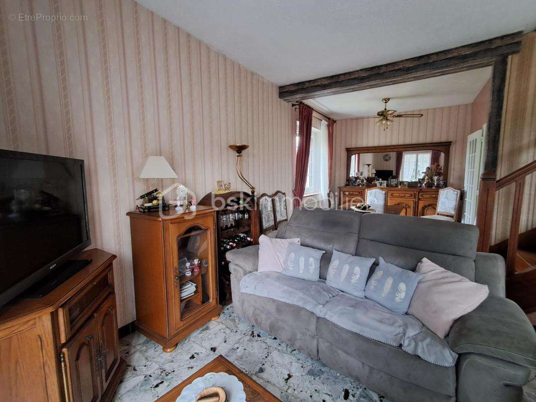 Maison à VIC-SUR-AISNE