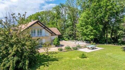 Maison à CHENS-SUR-LEMAN