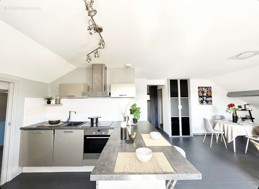 Appartement à TERNAY