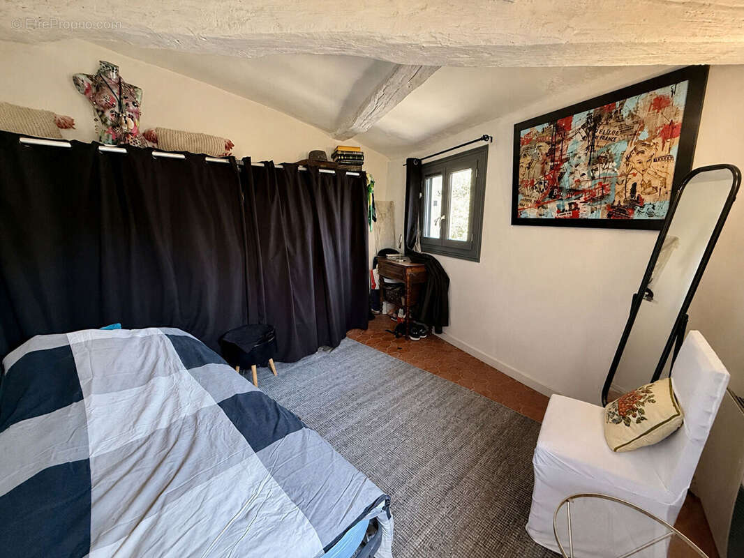 Maison de village R+3 avec dépendance - photo 12
