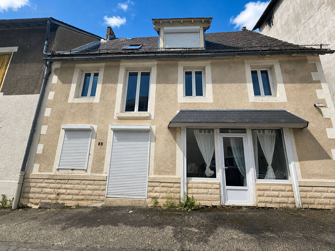 Maison à MESSEIX