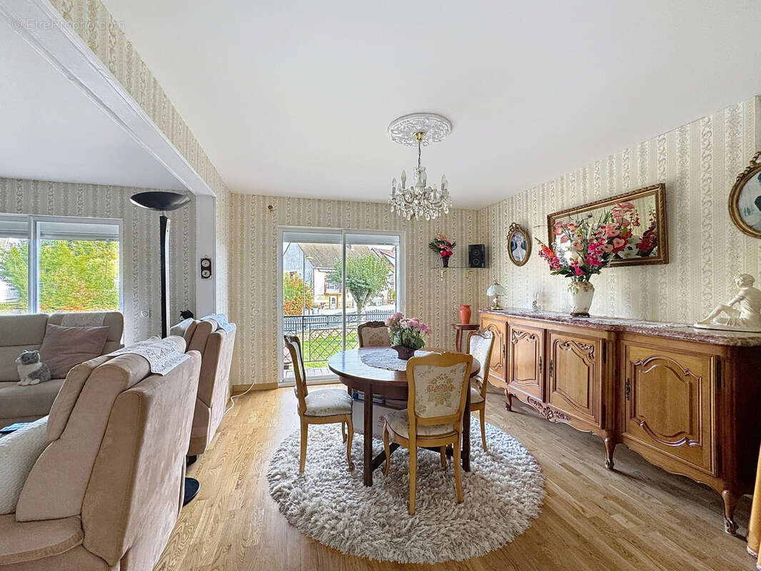 Maison à MONTMIRAIL