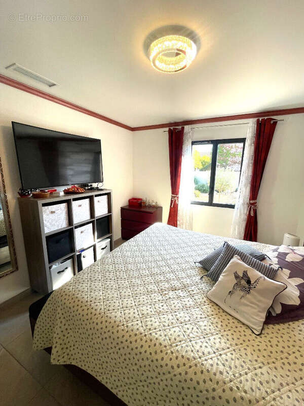 Maison à MORIERES-LES-AVIGNON