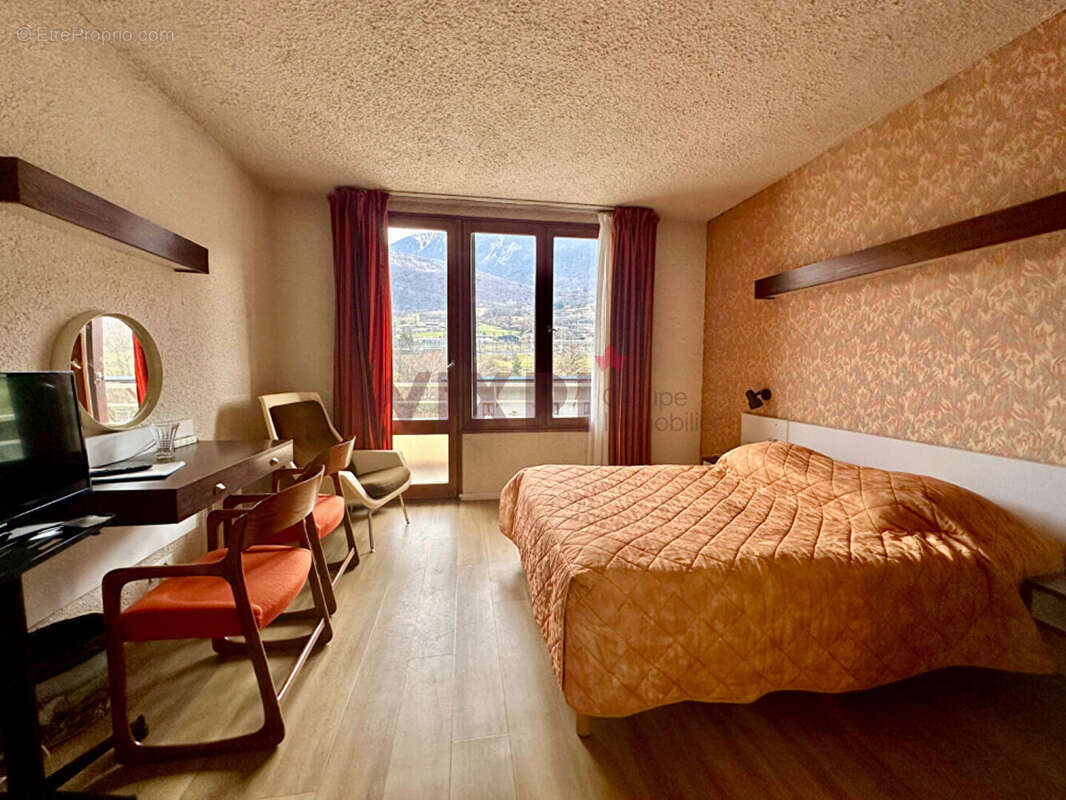 Hotel/ immeuble de 1200m2 - photo 6