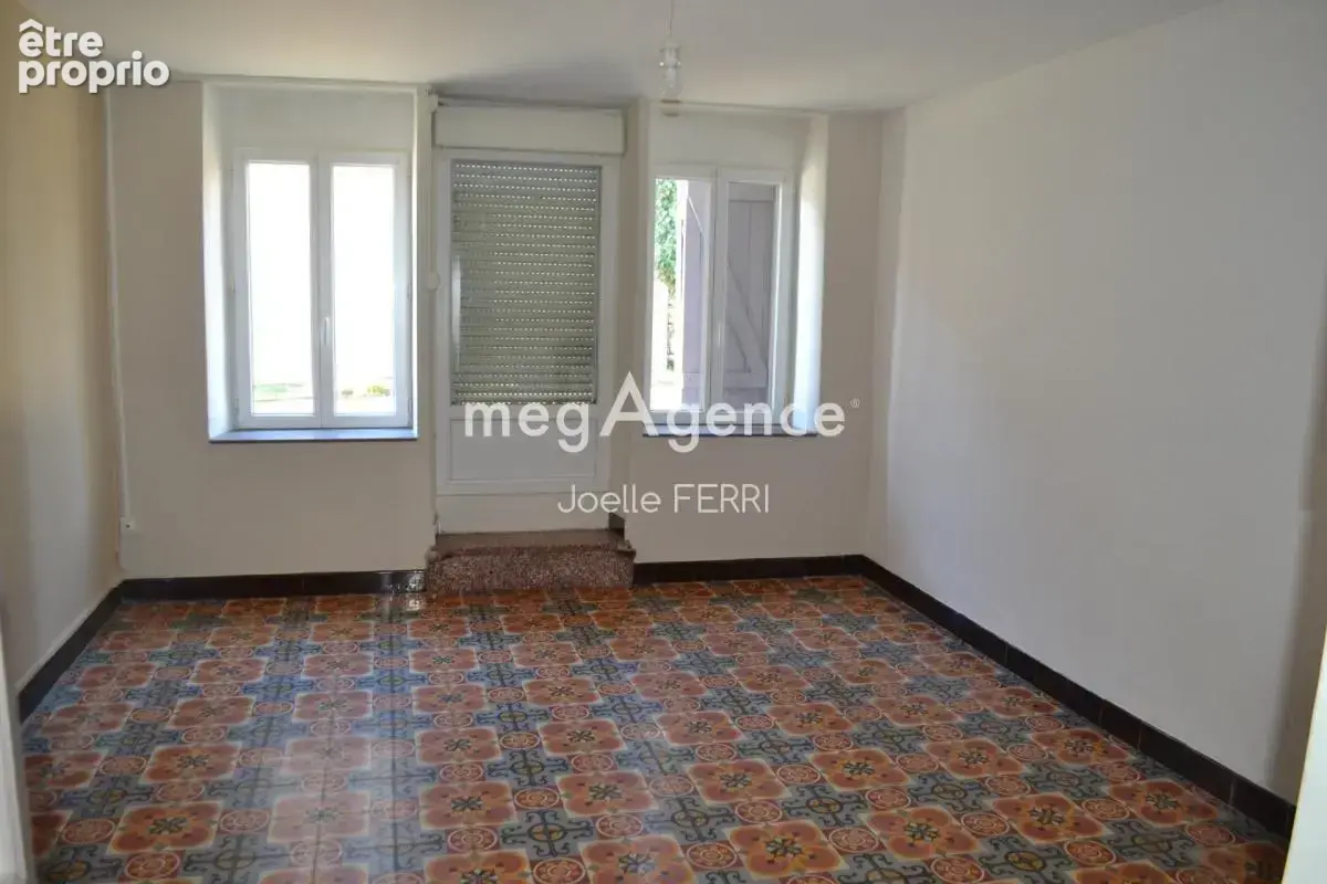 Maison mitoyenne au coeur du village de st denis - photo 2