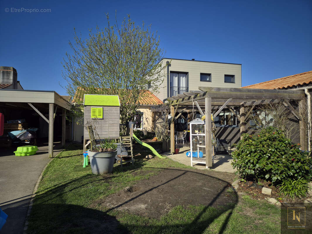 Maison à PAIMBOEUF