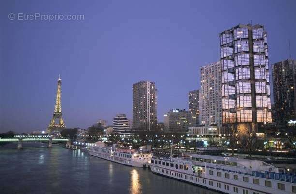 Appartement à PARIS-15E