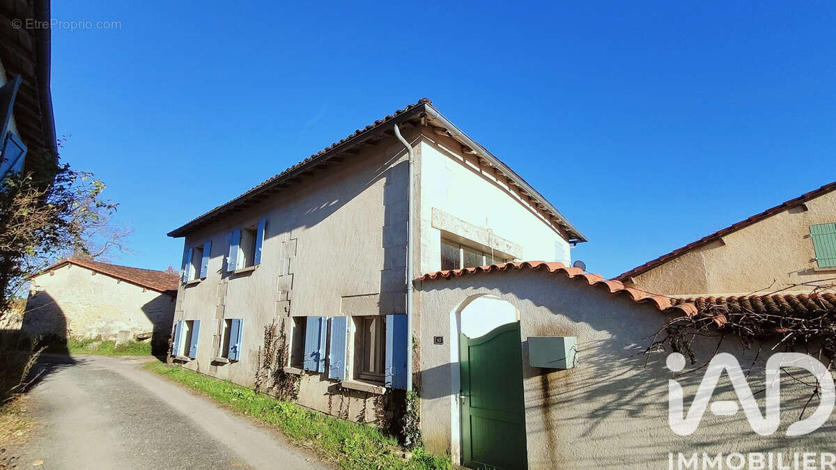 Maison 135 m² à Bonnes  - photo 5