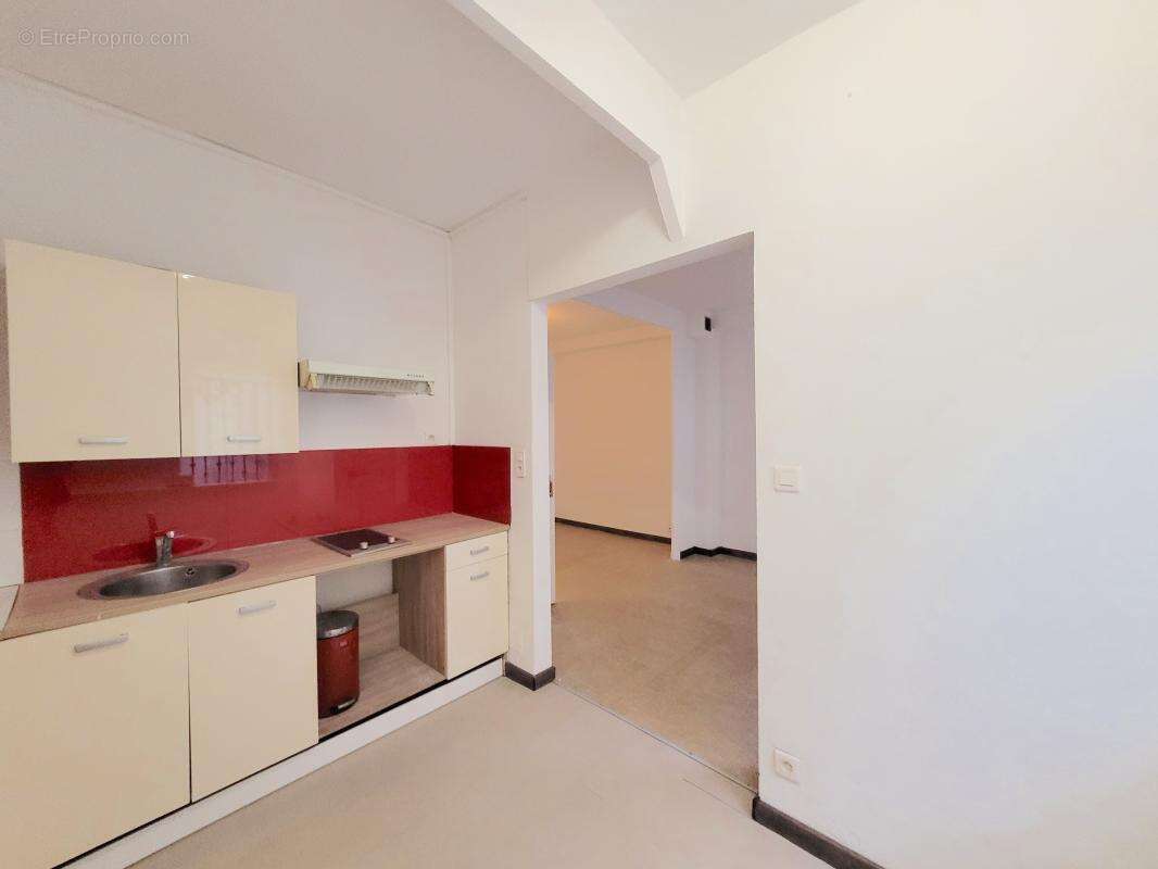 Appartement à MARSEILLE-6E