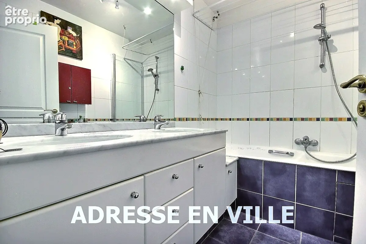 Duplex de 166 m2 offrant 5 chambres et deux balcons-terrasses - photo 12