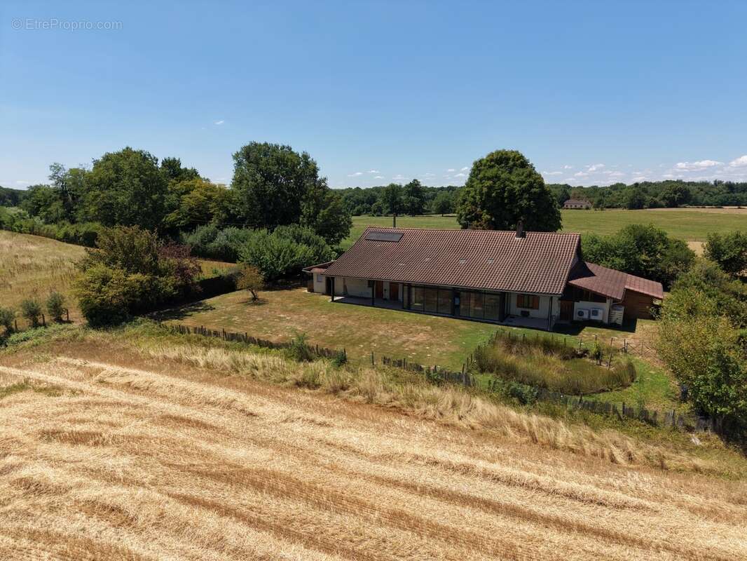 Maison à vendre 5 pièces proche de MANTENAY MONTLIN (01) - photo 19