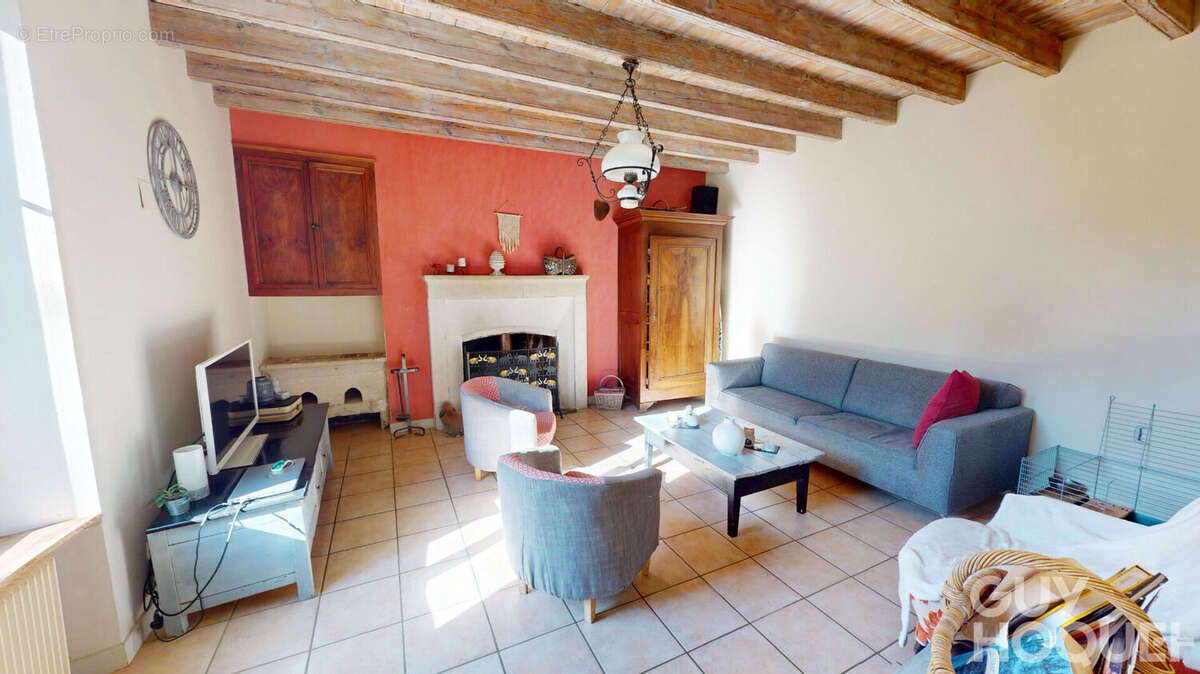 Maison à NANTEUIL