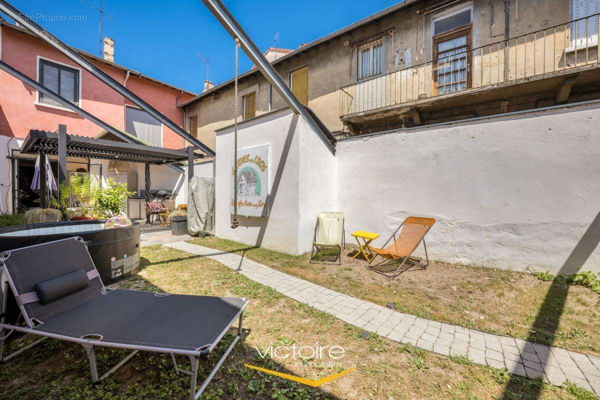 Maison à VILLEURBANNE