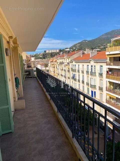 MENTON Centre - Superbe appartement Plein Centre  Ville de 105m2 - Vue Panoramique - photo 9