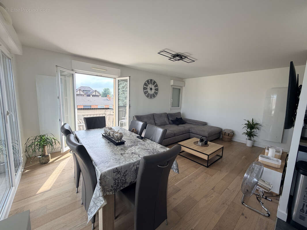 Appartement T3 de standing avec balcon de 10 m2 et parking   Wattrelos - photo 8