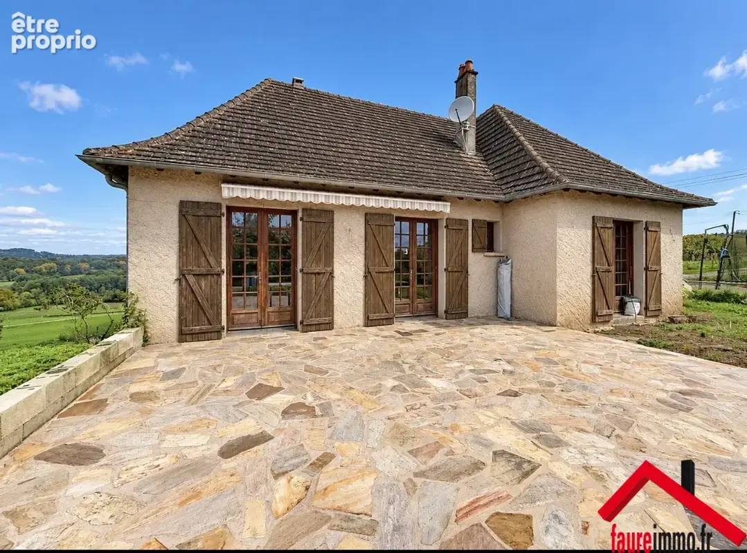 Maison à saint-bonnet-la-riviere en correze - photo 1