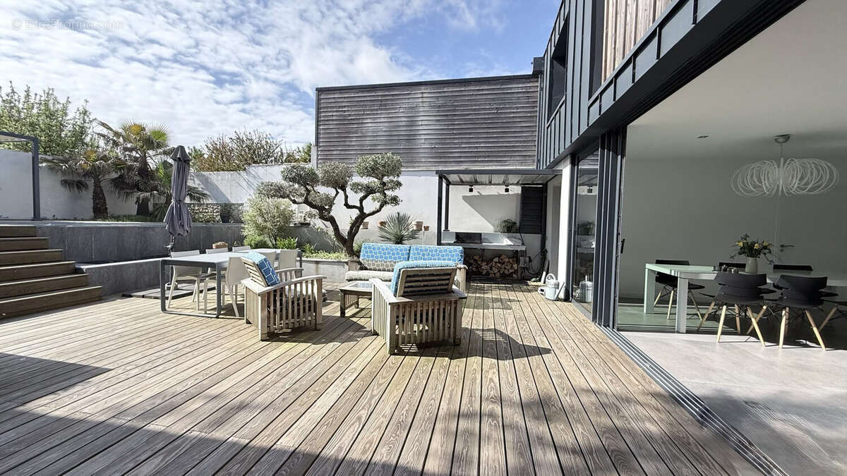 Maison à LA ROCHELLE
