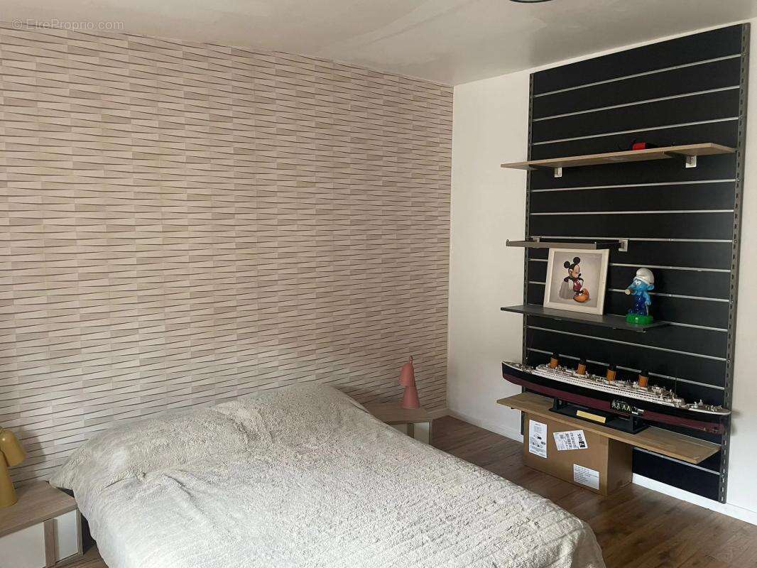 Immeuble rénové 250 m² situé à Ardes - photo 6