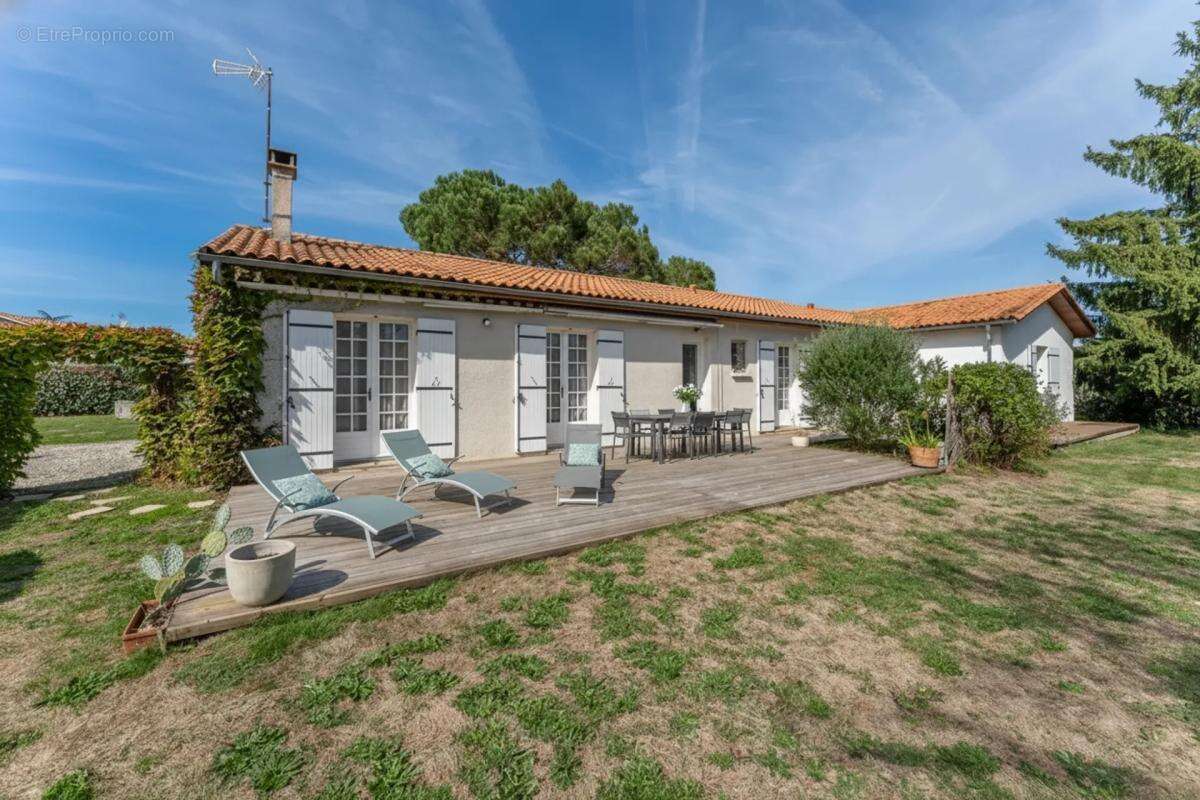 Maison à SAINT-MARTIN-DU-BOIS