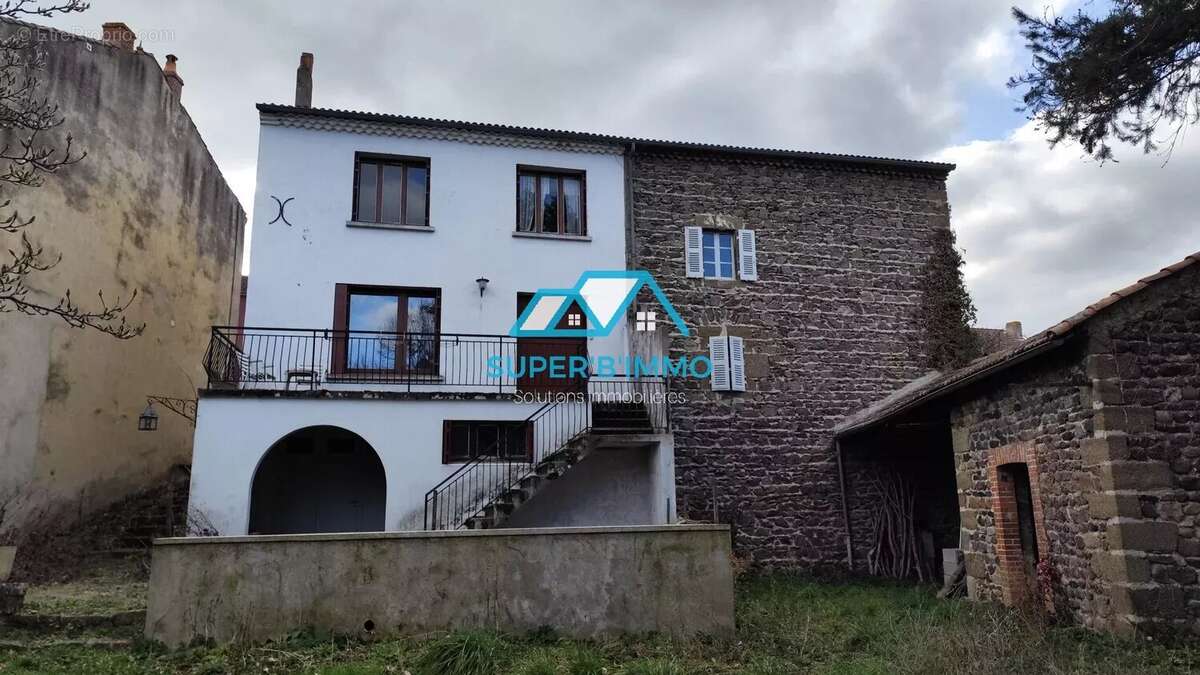 Maison à MAZEYRAT-D&#039;ALLIER