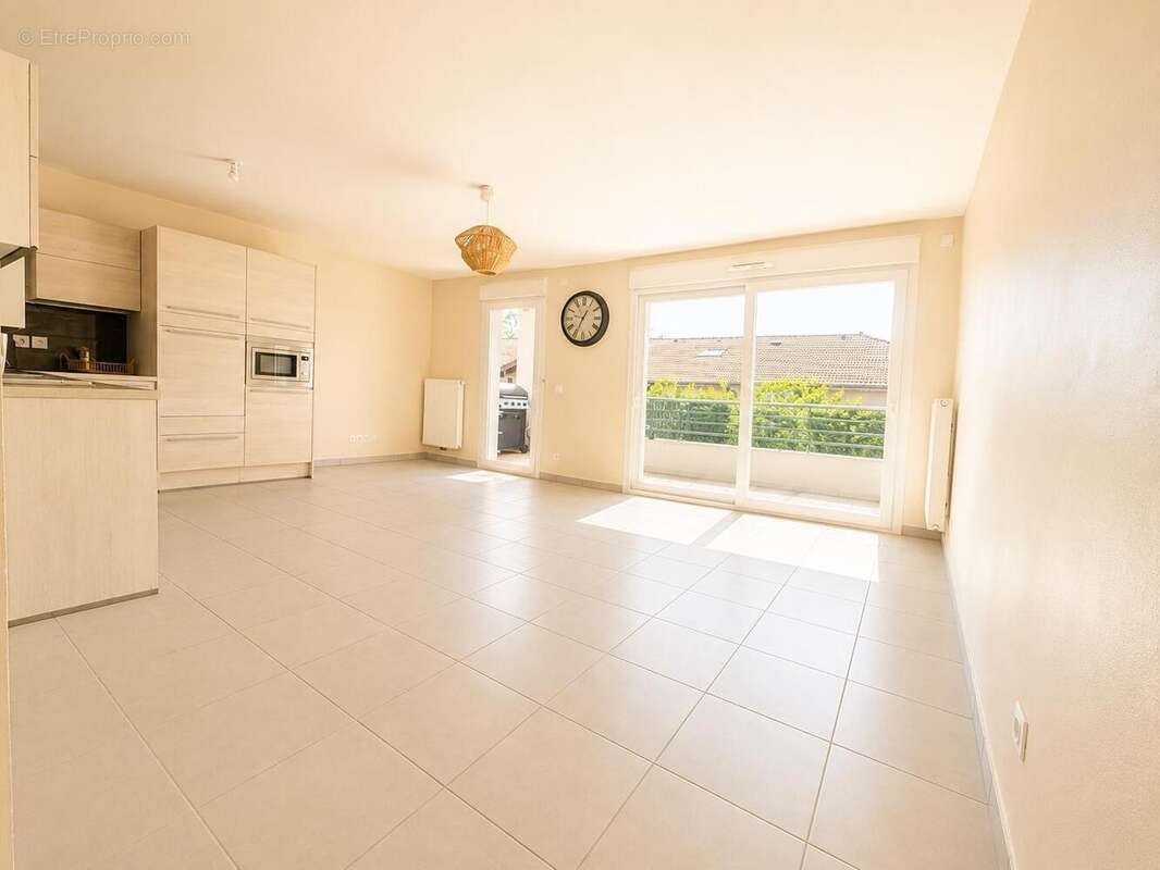 Appartement à CONTAMINE-SUR-ARVE