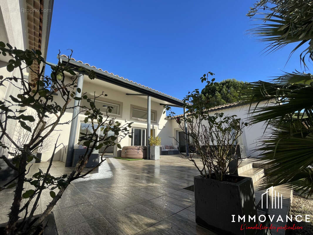 Maison à CASTILLON-DU-GARD