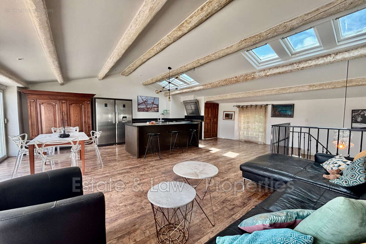 Appartement à LA GARDE-FREINET
