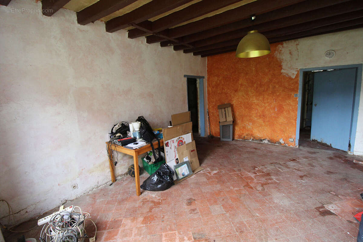 Maison à MESLAY-LE-VIDAME