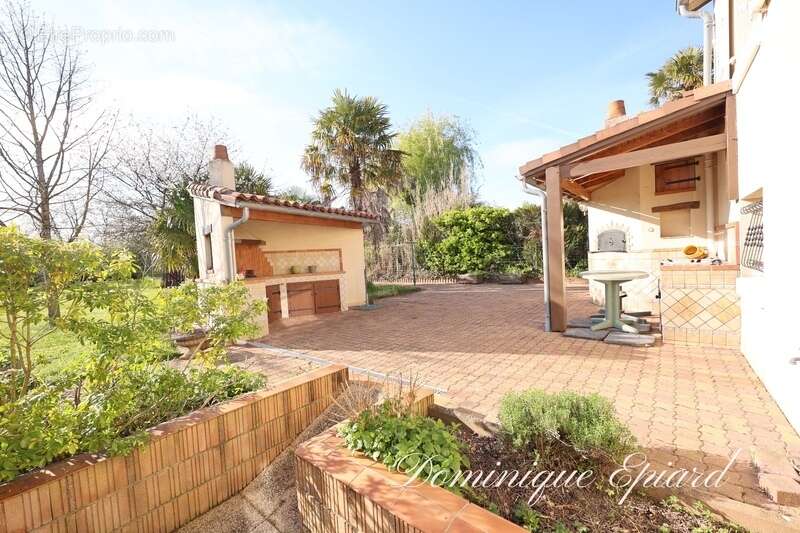 Maison à NOUAILLE-MAUPERTUIS