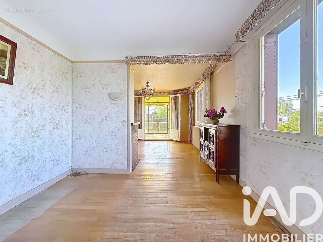 Photo 7 - Maison à VILLETANEUSE