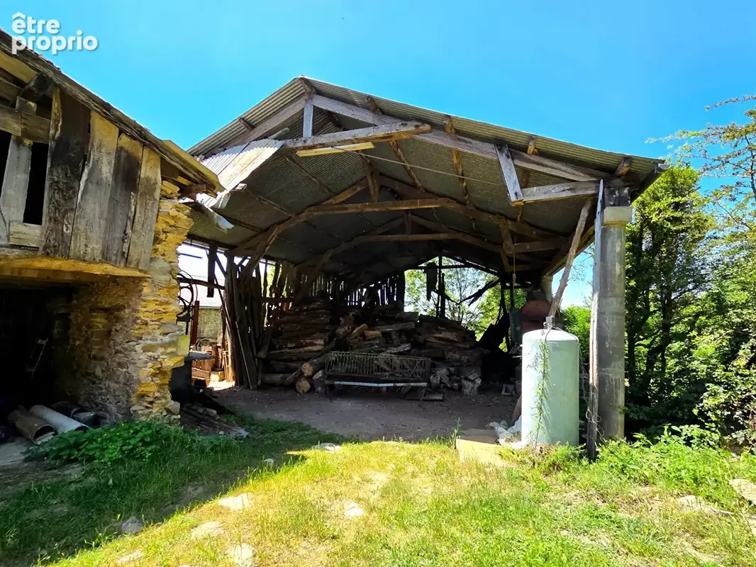 Havre de paix composé par un corps de ferme en pierres sur près de 1ha - photo 17