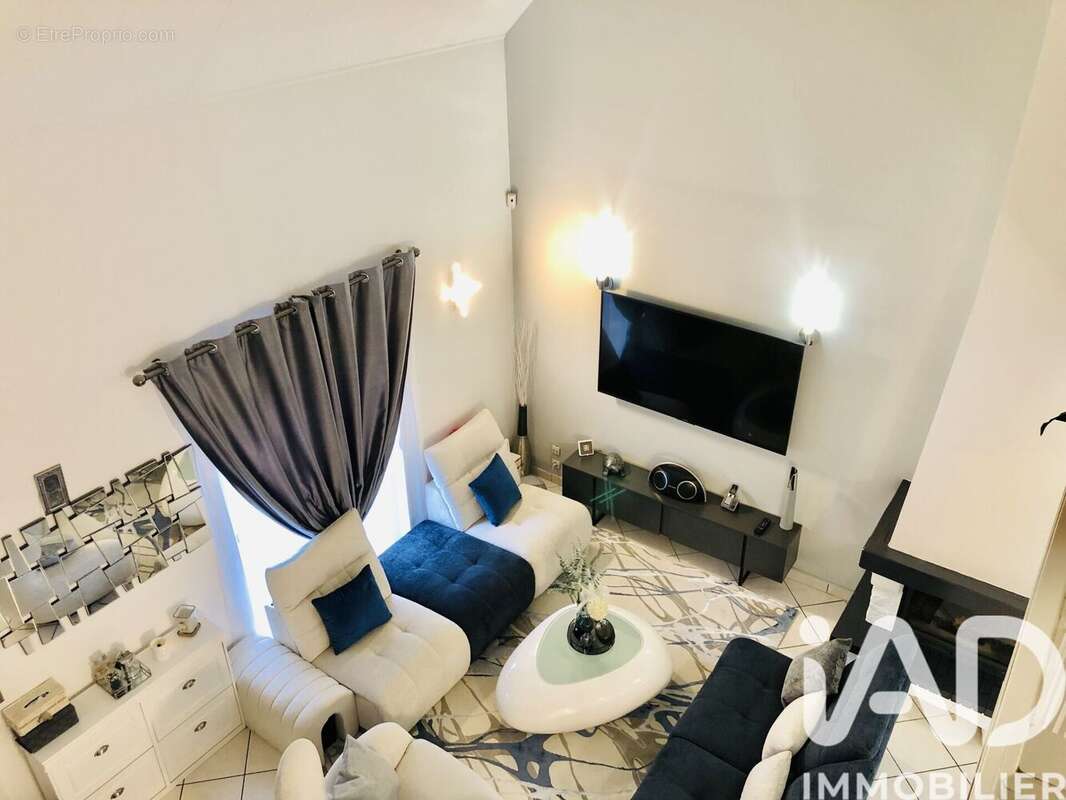 Photo 3 - Maison à SAVIGNY-LE-TEMPLE