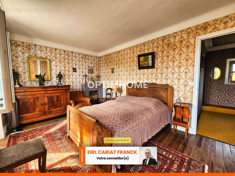 Maison à SAINT-ETIENNE-DE-FURSAC