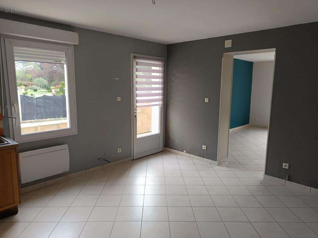 Maison à MENESPLET