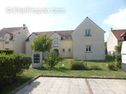 Appartement à COURSON-MONTELOUP