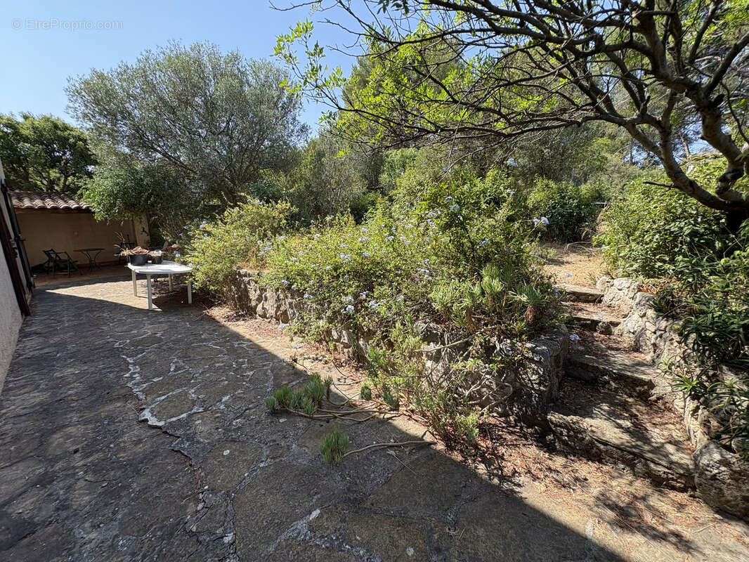 Maison 6 pièces, 4 chambres, Vue dégagée - Toulon Ouest Les Arènes - photo 23