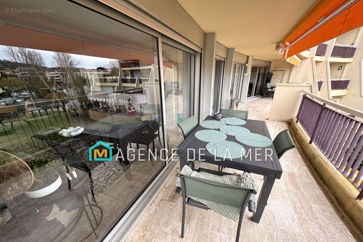 Appartement à MANDELIEU-LA-NAPOULE