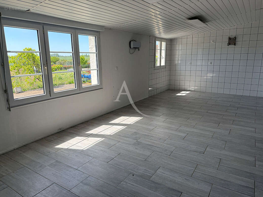 Maison à ANGLES