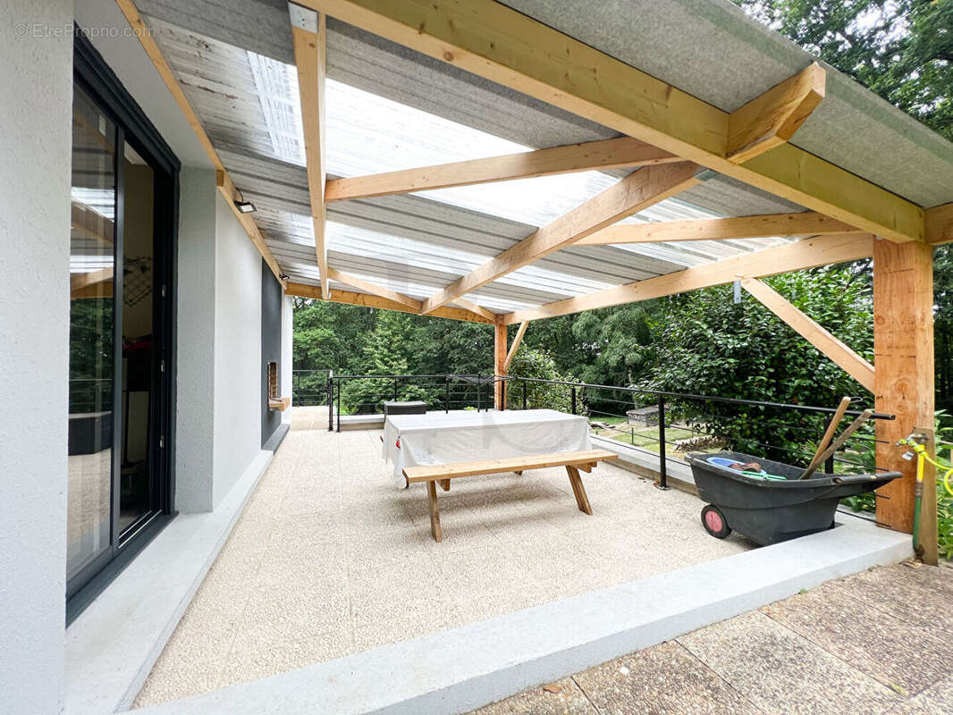 Vente d'une maison t8 (248 m²) à domfront en poiraie - photo 3
