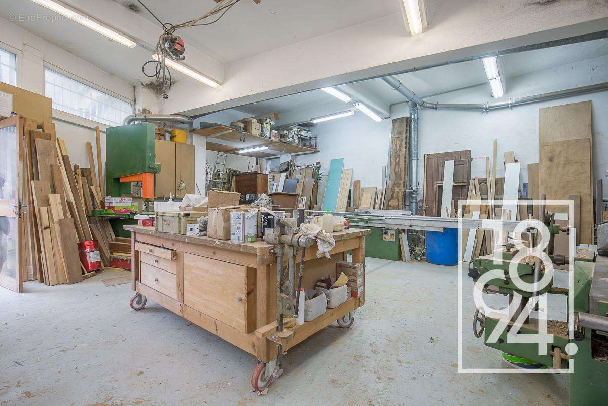 Commerce à LES PENNES-MIRABEAU