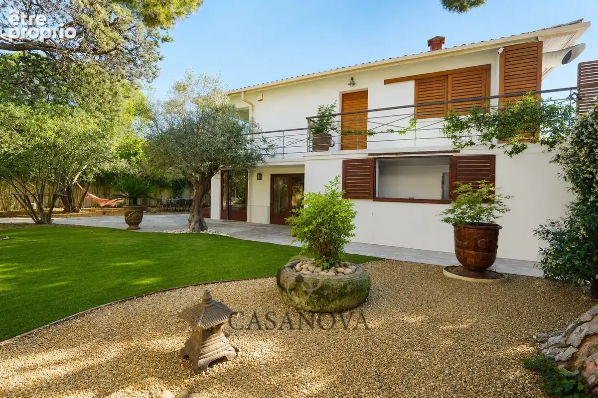 Maison familiale rénovée avec piscine, dépendance et jardin paysager à Castelnau-le-Lez - photo 7