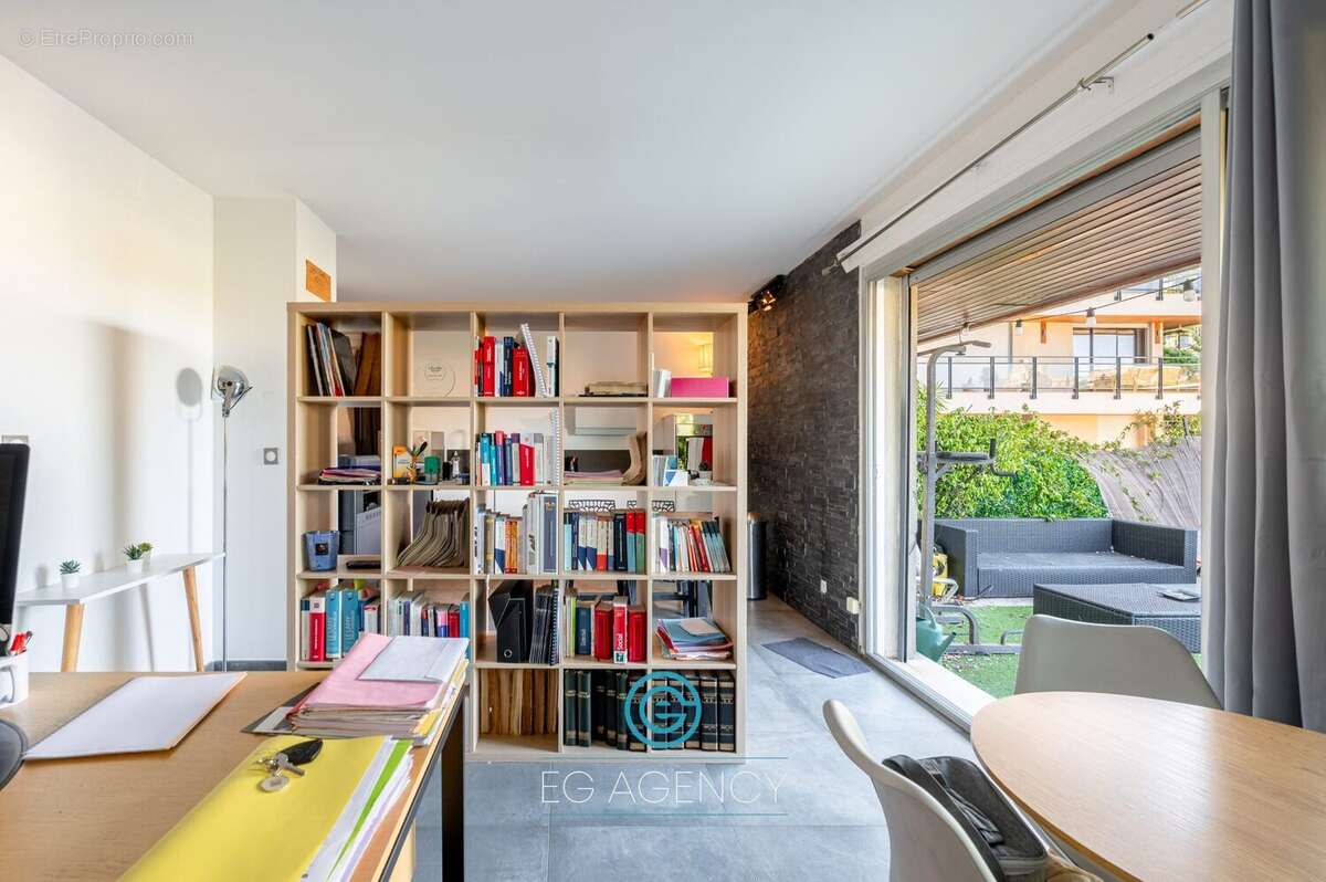 Appartement à MARSEILLE-8E